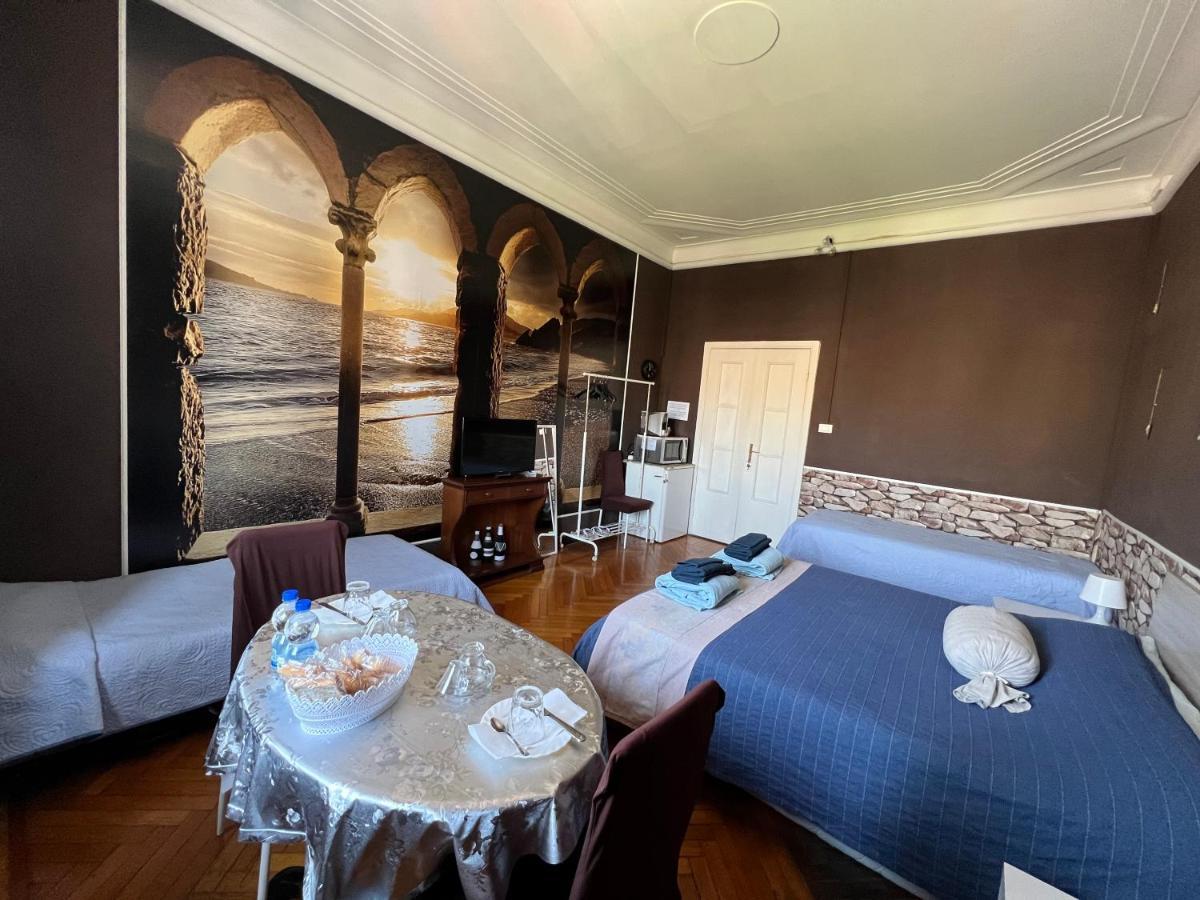B&B Piazza Della Vittoria Genoa Exterior photo